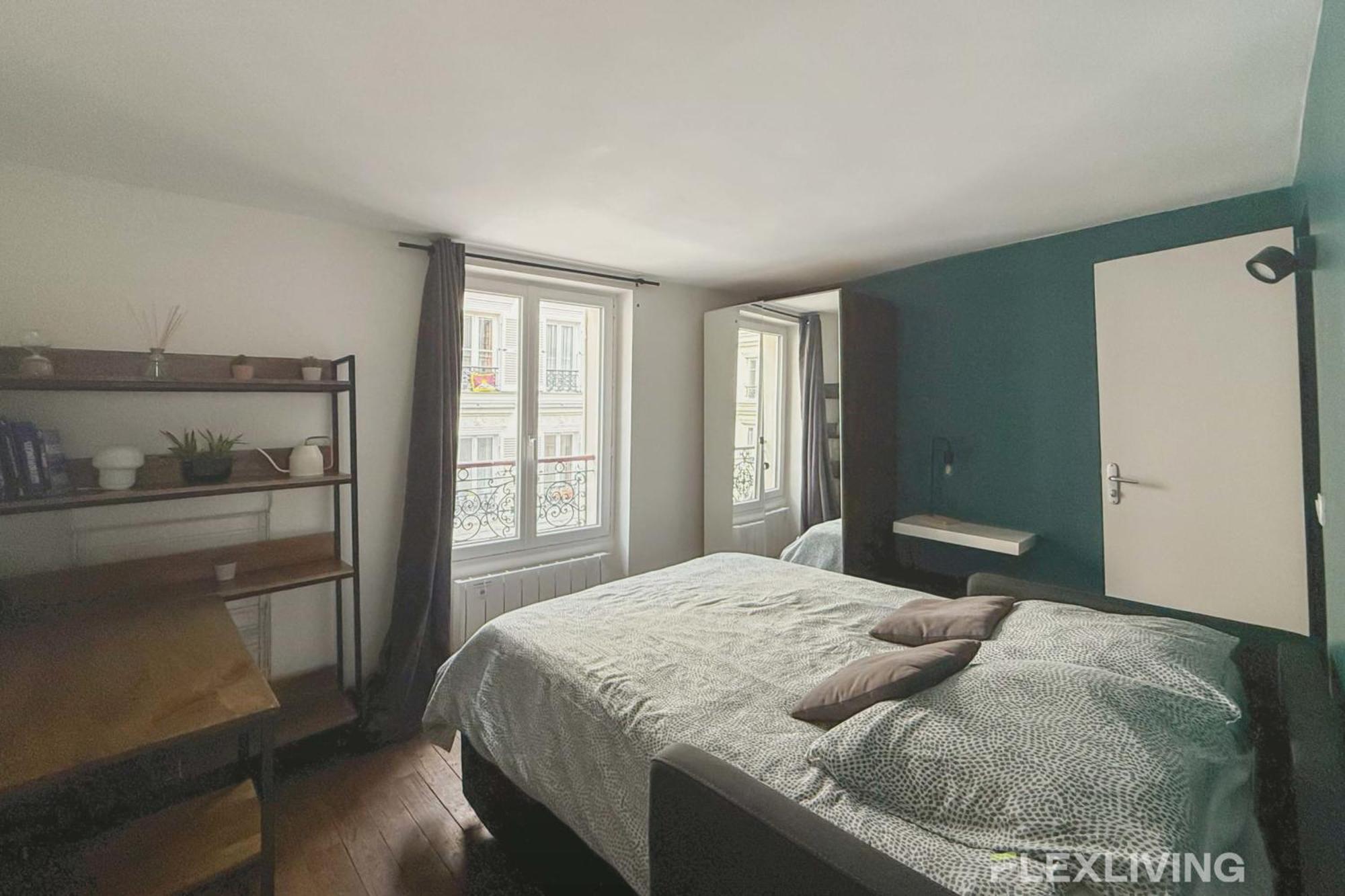 Flexliving - - Martyrs * Paris
