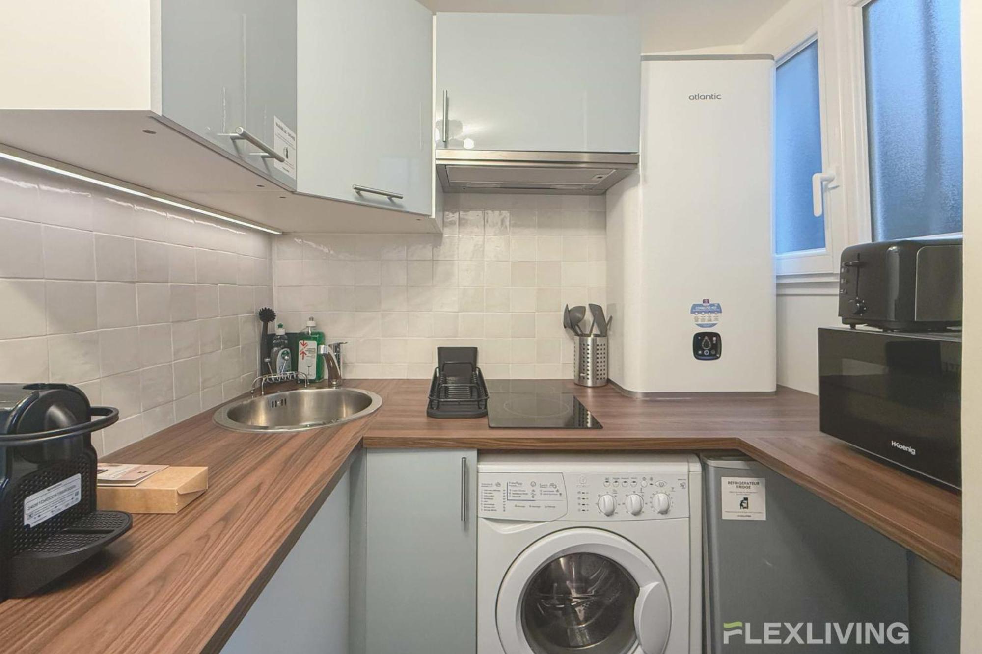 Flexliving - - Martyrs * Paris